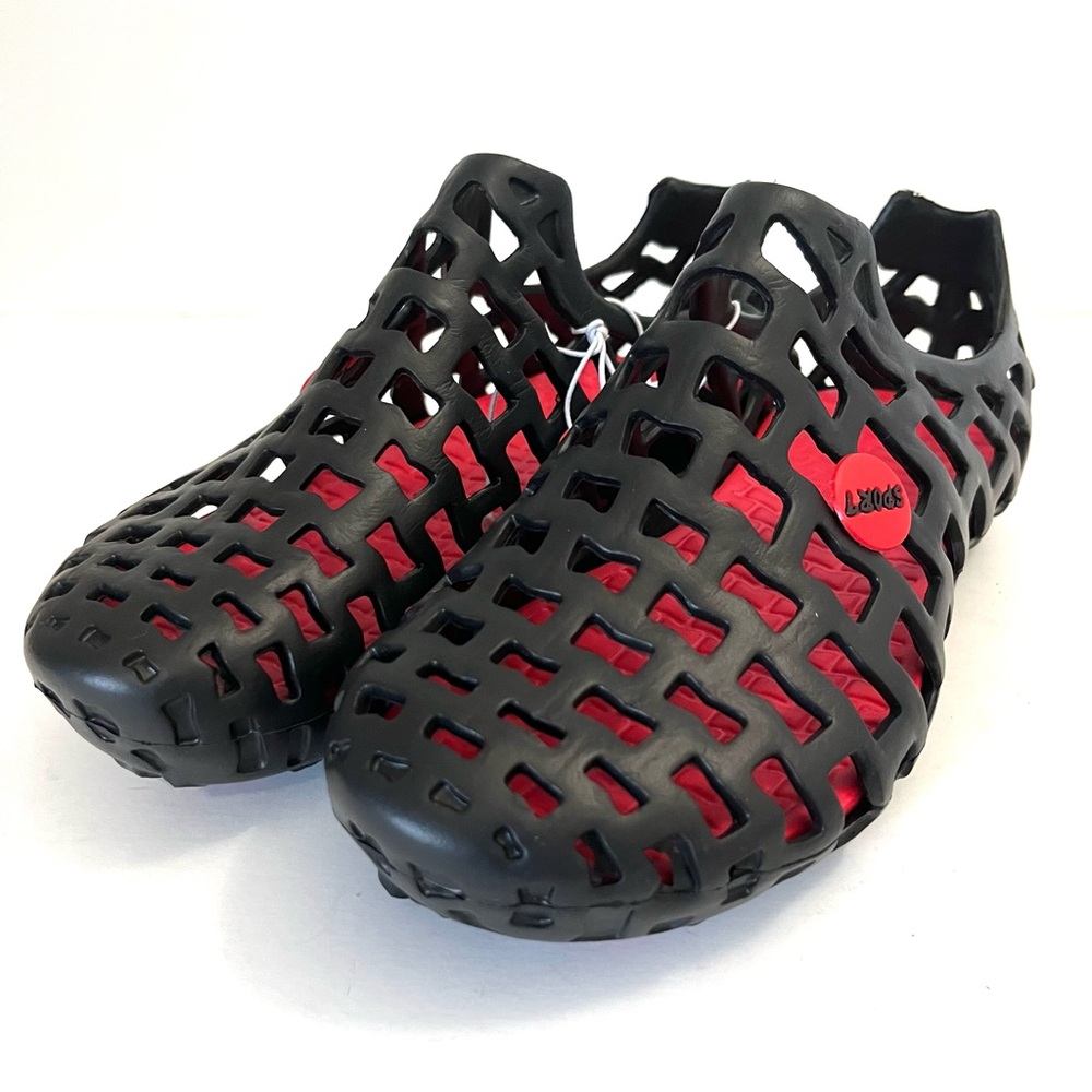 NWT Water Shoes Black Red River Beach Garden Boat Shoe Non Slip Lightweight Sz 7 - Picture 2 of 11